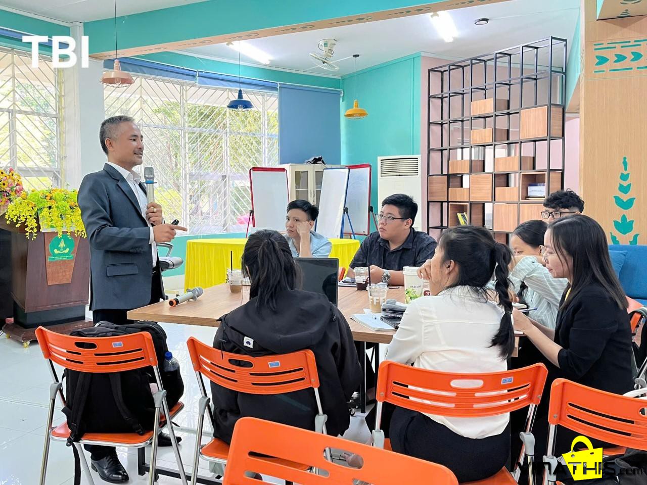 4095b7f559a6b0f8e9b7rgb(56, 41, 1);417