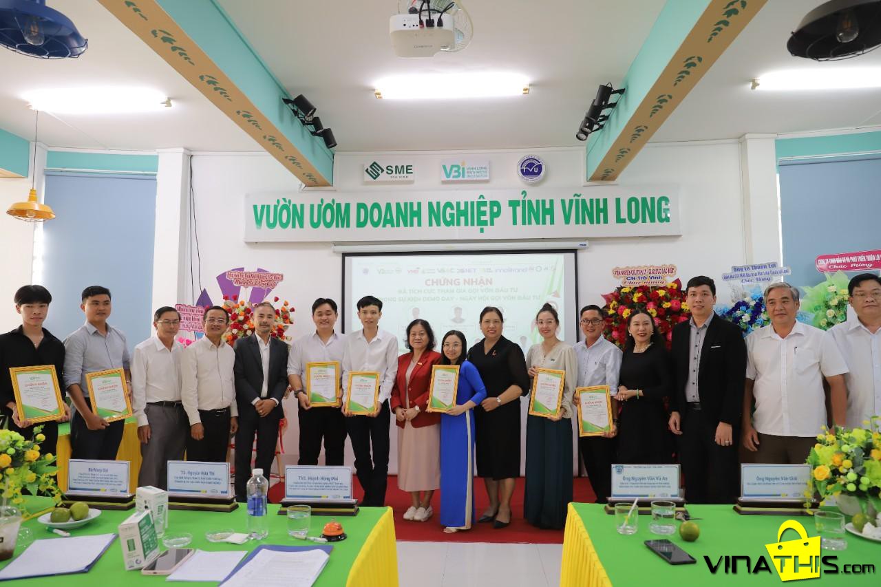 ede0795e070cee52b71drgb(57, 2, 24);586