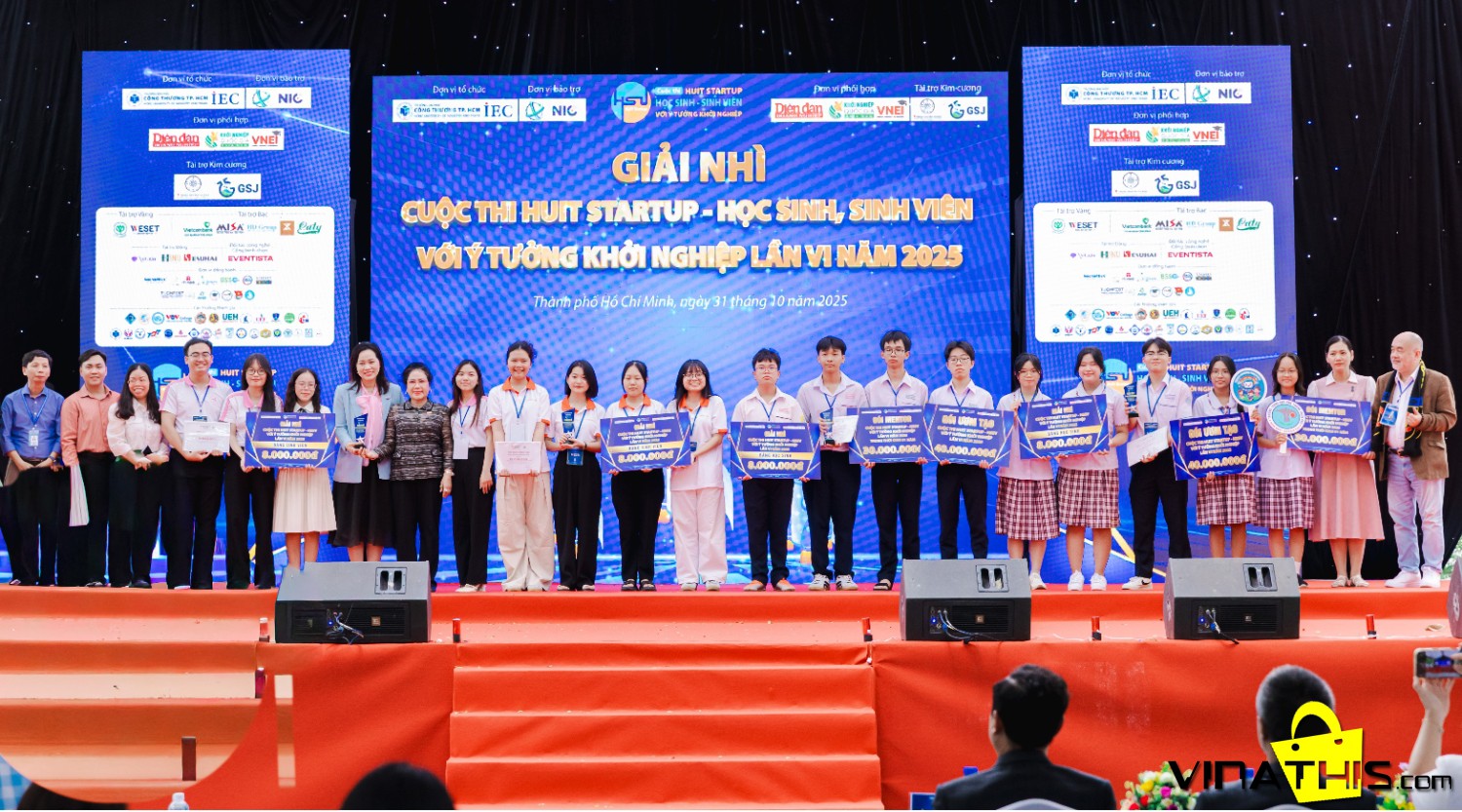 Á QUÂN HUIT STARTUP 2025: HÀNH TRÌNH TỪ GIẢNG ĐƯỜNG STEM ĐẾN LÀM CHỦ CÔNG NGHỆ AI CỦA THẦY TRÒ TRƯỜNG THPT NGUYỄN CHÍ THANH - TÂN BÌNH